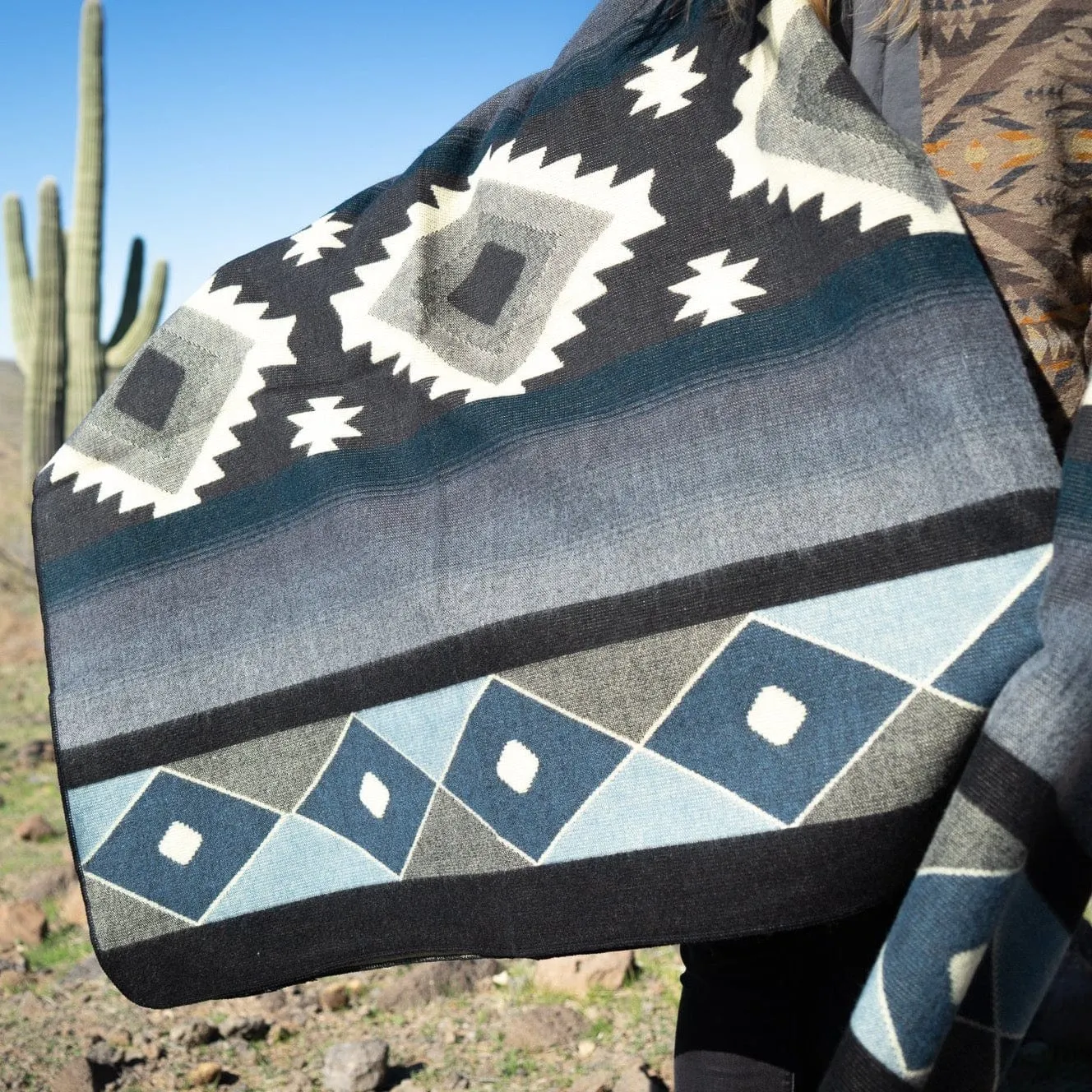 Andean Alpaca Wool Blanket - Midnight by Alpaca Threadz