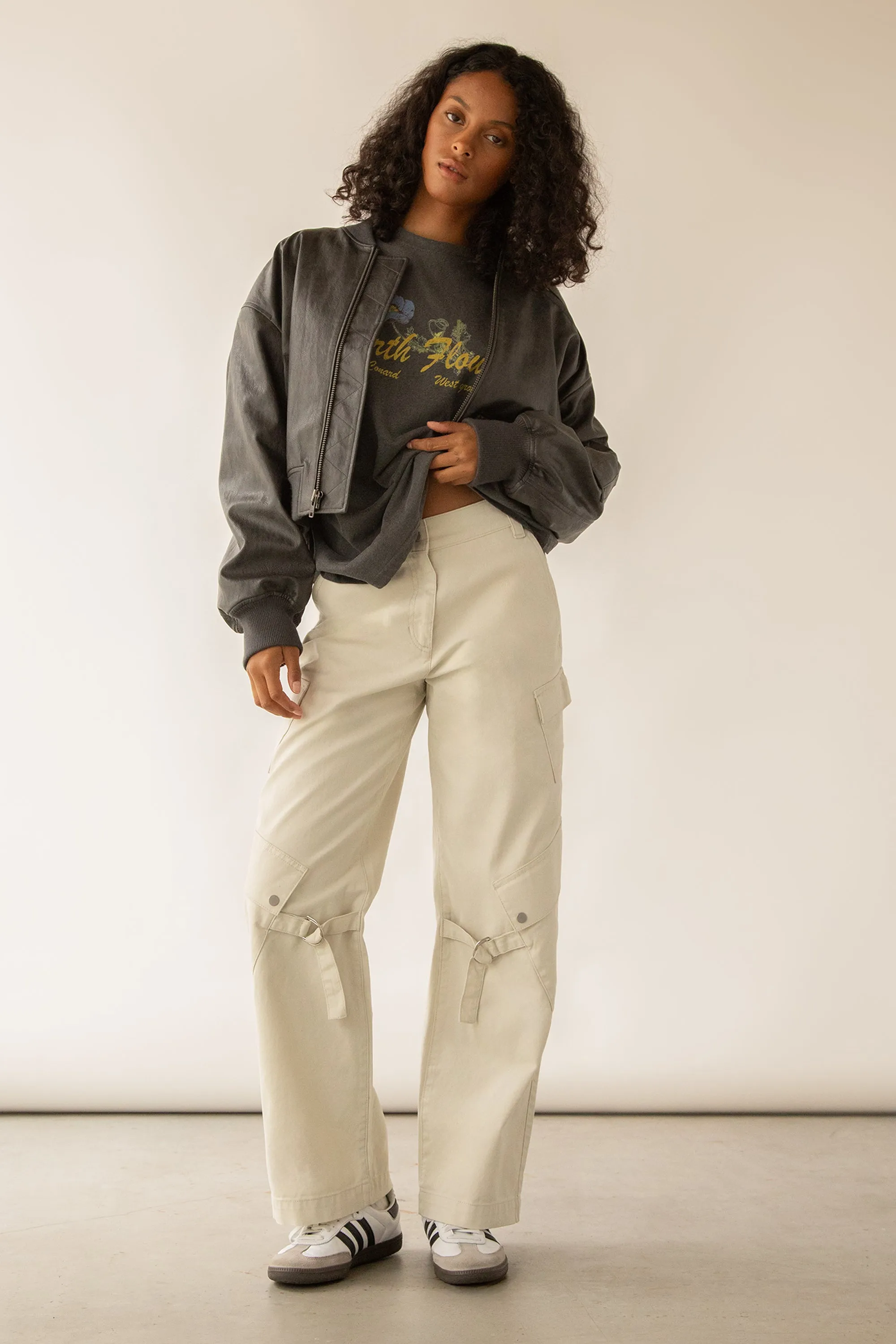 CARGO PANT WITH POCKET DETAILS